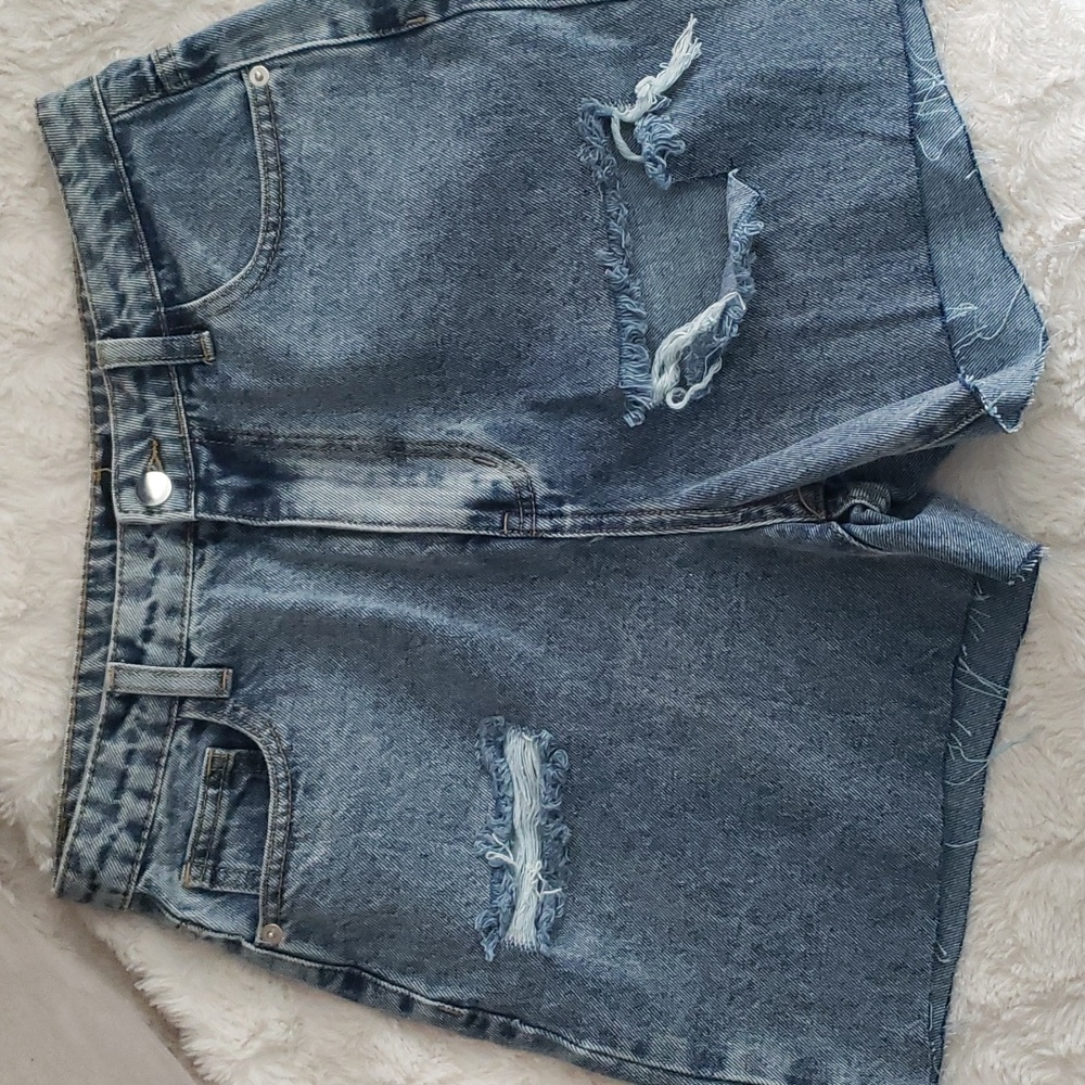 PrettyLittleThing Shorts